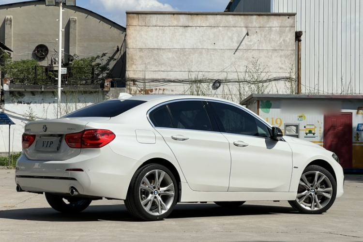 Used BMW 1 Series 2018 120i Design Package Model Exterior 6