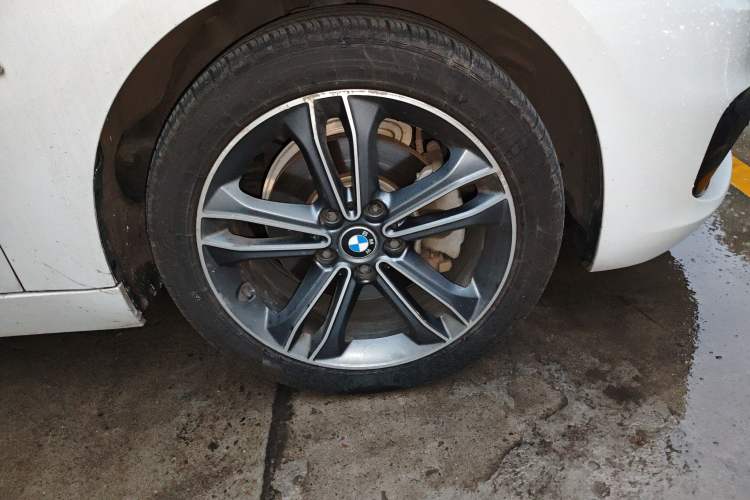 Used BMW 1 Series 2018 118i Sport Edition Exterior 7