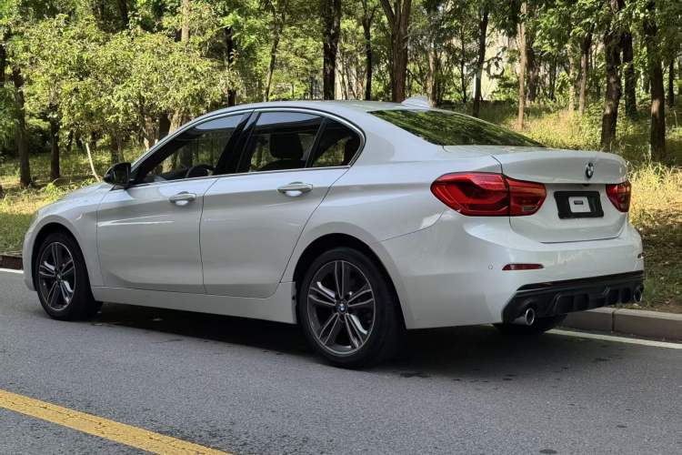 Used BMW 1 Series 2018 Facelifted 118i Sport Edition Exterior 7