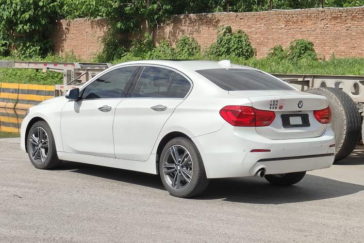 Used BMW 1 Series 2018 Facelifted 118i Sport Edition Exterior 7