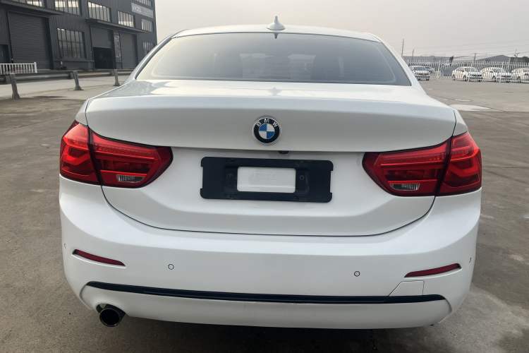 Used BMW 1 Series 2018 118i Sport Edition Exterior 7