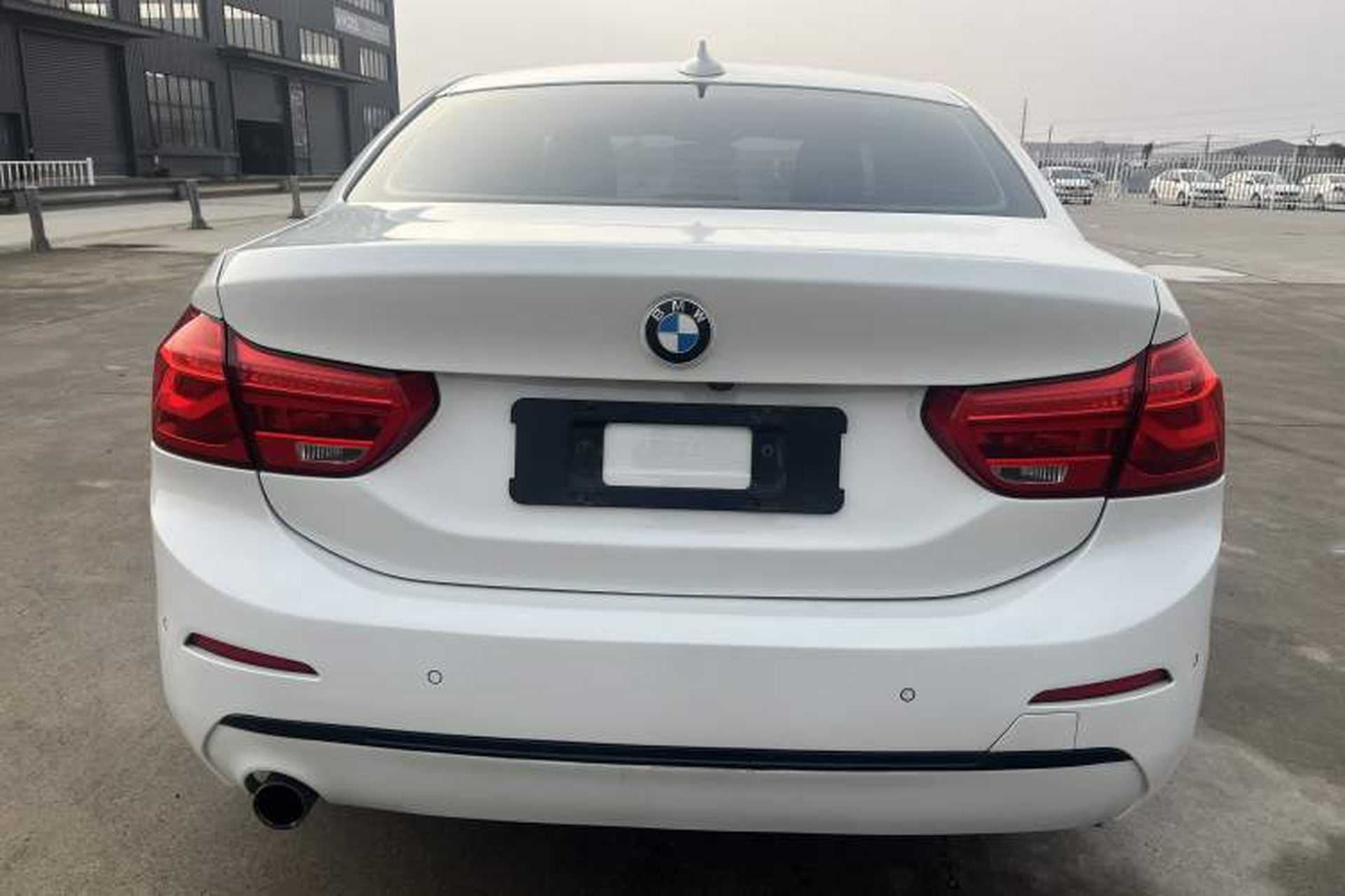 Used BMW 1 Series 2018 118i Sport Edition Exterior 7