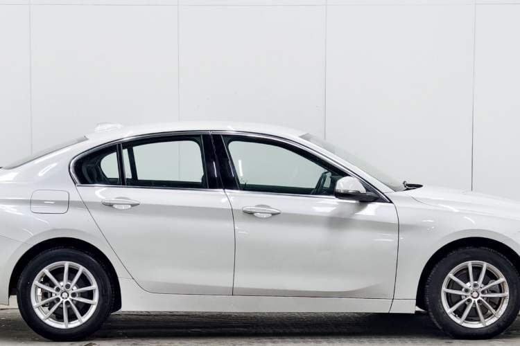 Used BMW 1 Series 2018 Revised 118i Fashion Edition Exterior 7