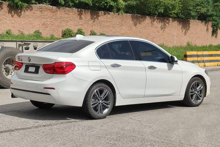 Used BMW 1 Series 2018 Facelifted 118i Sport Edition Exterior 8