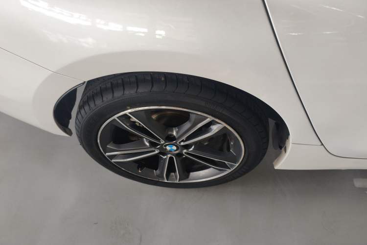 Used BMW 1 Series 2018 118i Sport Edition Exterior 8