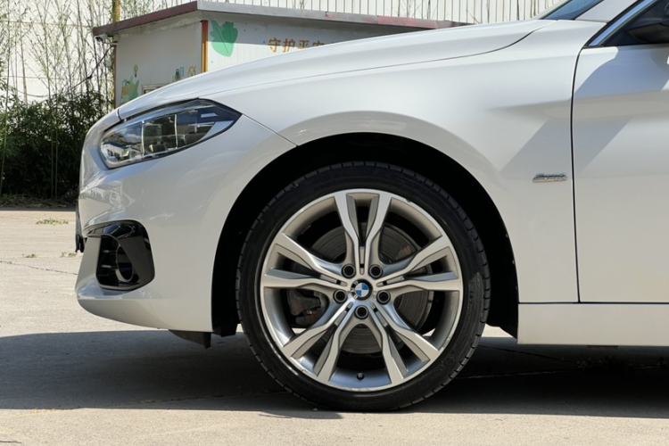 Used BMW 1 Series 2018 120i Design Package Model Exterior 8
