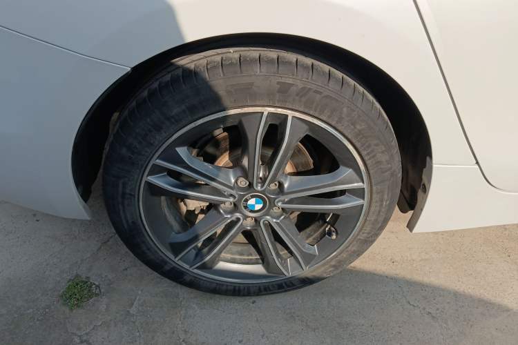 Used BMW 1 Series 2018 118i Sport Edition Exterior 8