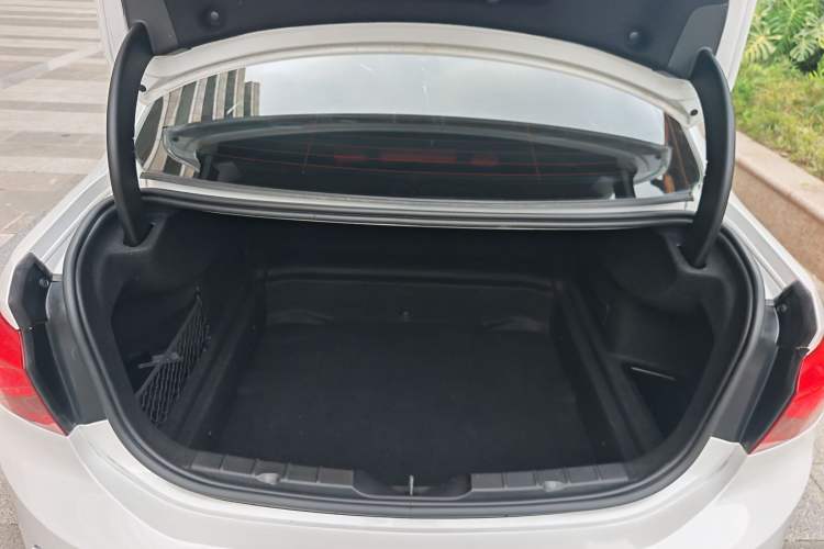 Used BMW 1 Series 2018 Facelifted 118i Sport Edition Exterior 9