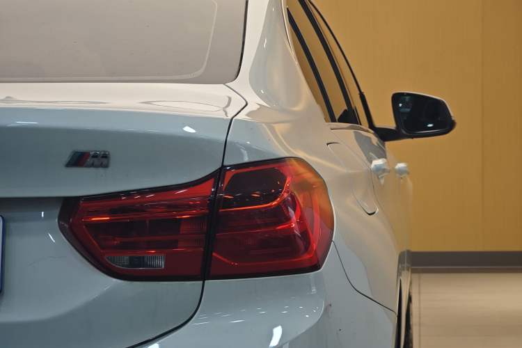 Used BMW 1 Series 2018 Revised 118i Fashion Edition Exterior 9