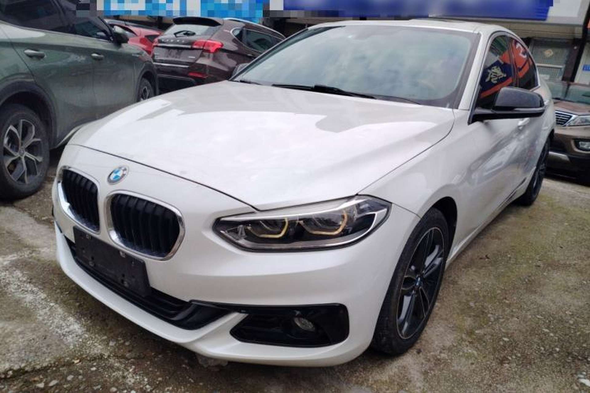 Used BMW 1 Series 2018 118i Sport Edition Front Left 45 Deg