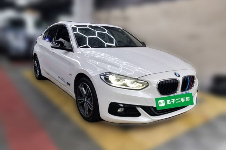Used BMW 1 Series 2018 118i Sport Edition Front Right 45 Deg