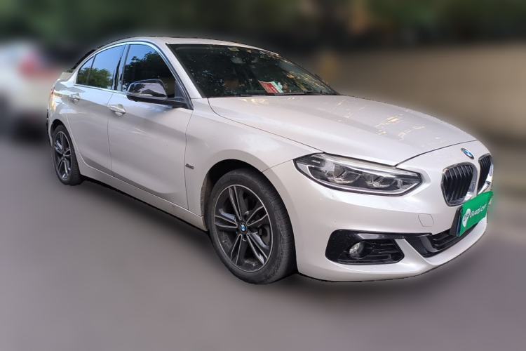 Used BMW 1 Series 2018 118i Sport Edition Front Right 45 Deg