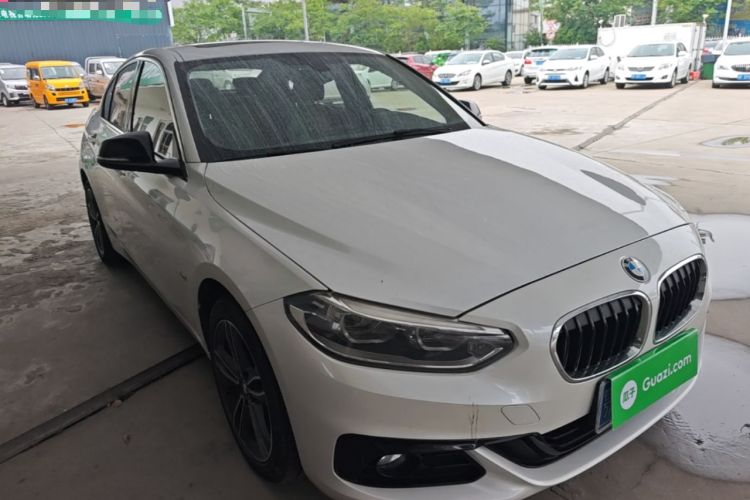 Used BMW 1 Series 2018 118i Sport Edition Front Right 45 Deg