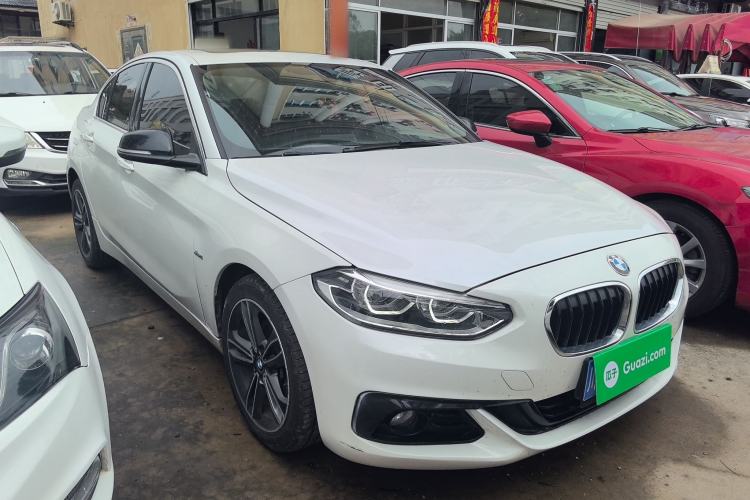 Used BMW 1 Series 2018 118i Sport Edition Front Right 45 Deg