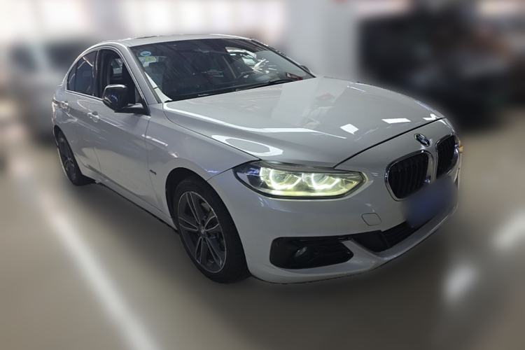 Used BMW 1 Series 2018 118i Sport Edition Front Right 45 Deg