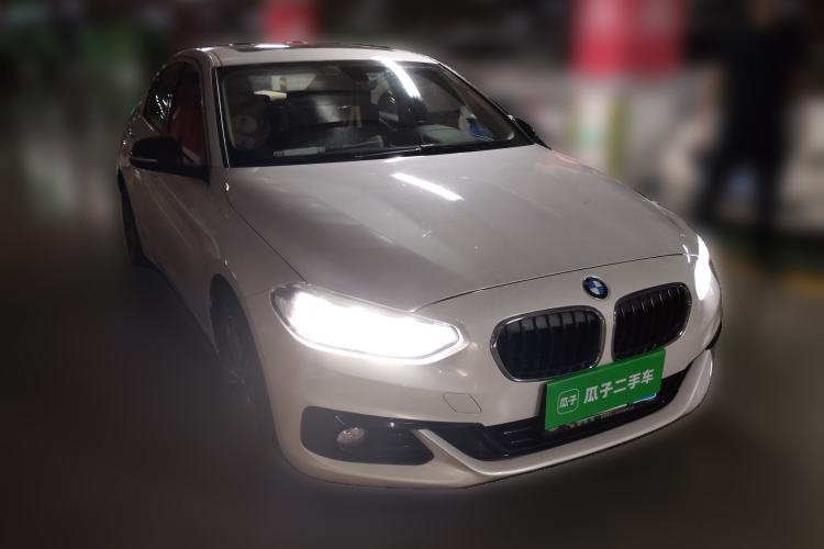 Used BMW 1 Series 2018 118i Sport Edition Front Right 45 Deg