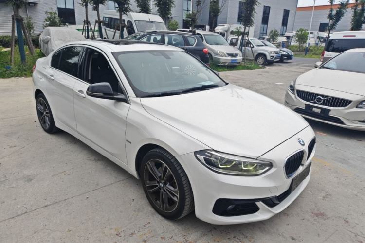 Used BMW 1 Series 2018 118i Sport Edition Front Right 45 Deg