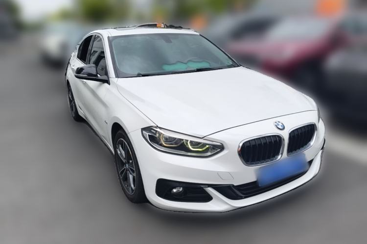Used BMW 1 Series 2018 118i Sport Edition Front Right 45 Deg