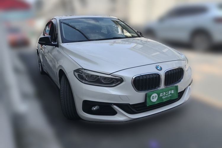 Used BMW 1 Series 2018 Facelifted 118i Design Package Edition Front Right 45 Deg