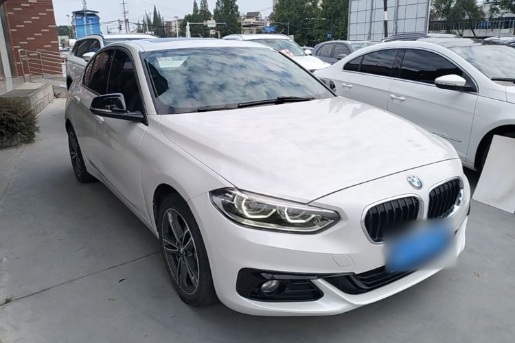 Used BMW 1 Series 2018 118i Sport Edition Front Right 45 Deg