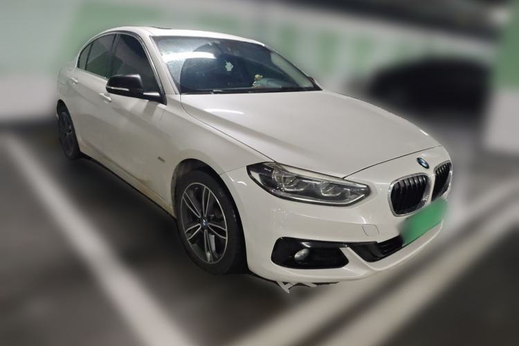 Used BMW 1 Series 2018 118i Sport Edition Front Right 45 Deg