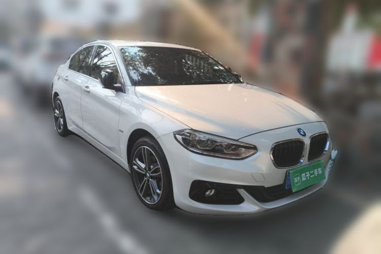 Used BMW 1 Series 2018 118i Sport Edition Front Right 45 Deg