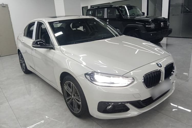Used BMW 1 Series 2018 118i Sport Edition Front Right 45 Deg