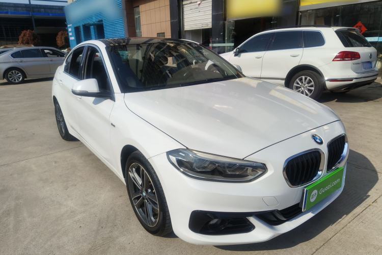 Used BMW 1 Series 2018 118i Sport Edition Front Right 45 Deg