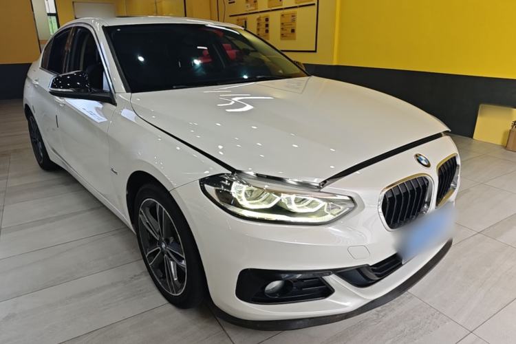 Used BMW 1 Series 2018 118i Sport Edition Front Right 45 Deg