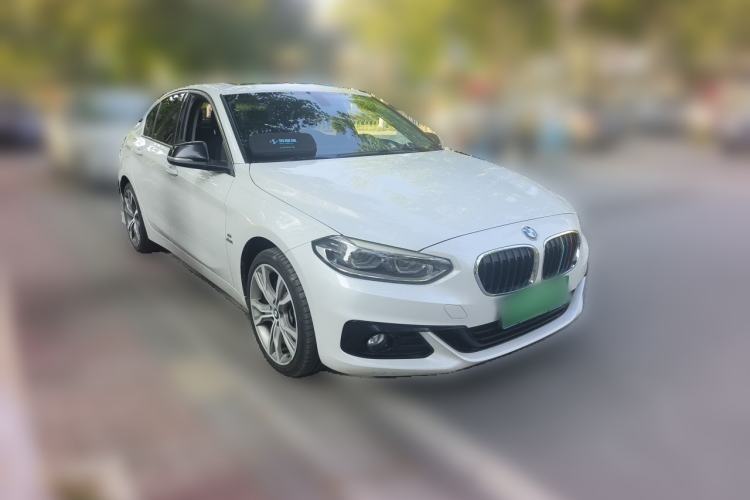 Used BMW 1 Series 2018 120i Design Package Model Front Right 45 Deg