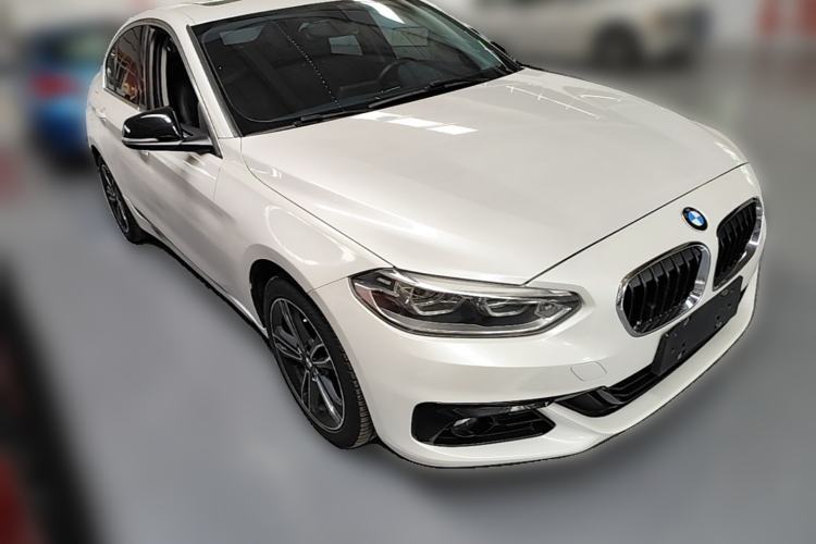 Used BMW 1 Series 2018 Facelifted 118i Sport Edition Front Right 45 Deg