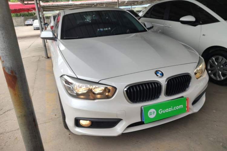 Used BMW 1 Series 2018 118i Leading Model Front Right 45 Deg