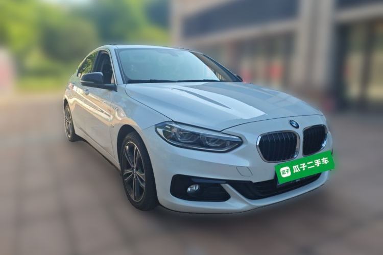 Used BMW 1 Series 2018 118i Sport Edition Front Right 45 Deg