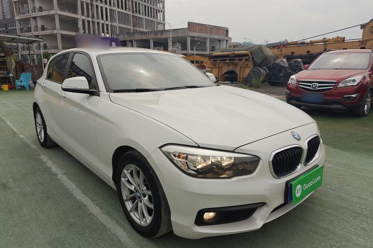 Used BMW 1 Series 2018 118i Leading Model Front Right 45 Deg