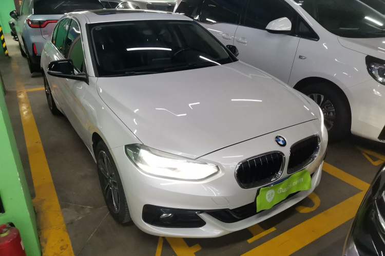 Used BMW 1 Series 2018 Facelifted 118i Sport Edition Front Right 45 Deg