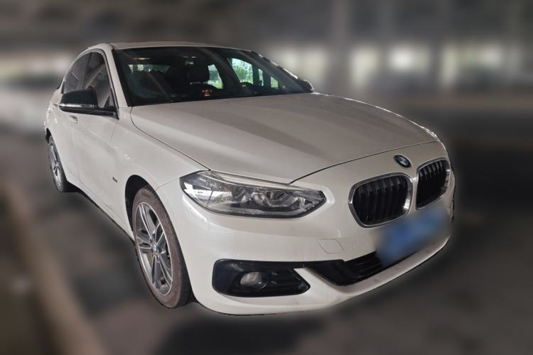 Used BMW 1 Series 2018 118i Sport Edition Front Right 45 Deg