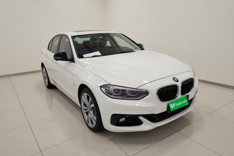 Used BMW 1 Series 2018 120i Design Package Model Front Right 45 Deg