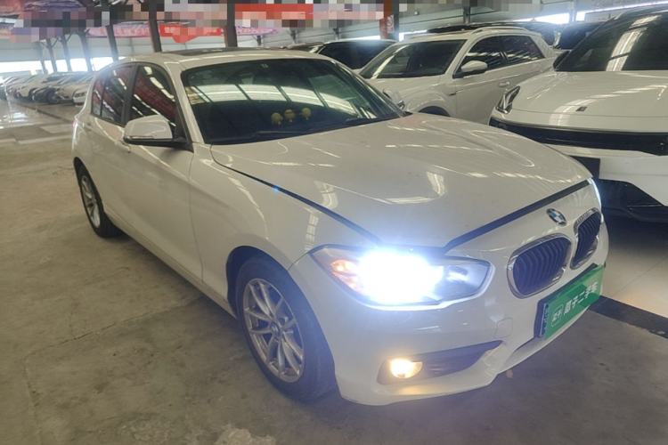 Used BMW 1 Series 2018 118i Leading Model Front Right 45 Deg
