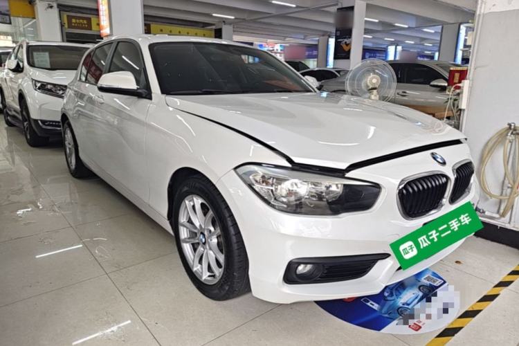 Used BMW 1 Series 2018 118i Leading Model Front Right 45 Deg