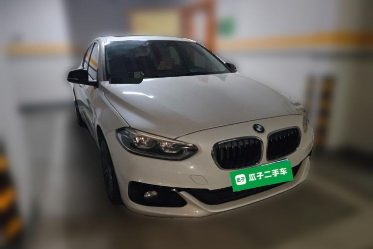 Used BMW 1 Series 2018 118i Sport Edition Front Right 45 Deg