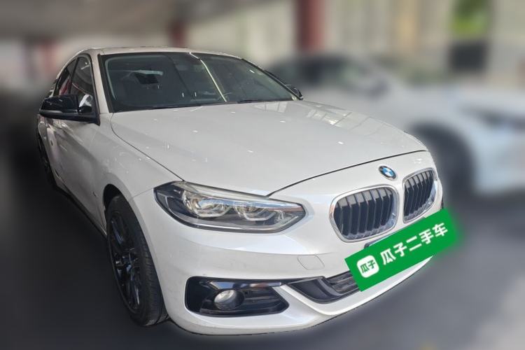 Used BMW 1 Series 2018 118i Sport Edition Front Right 45 Deg