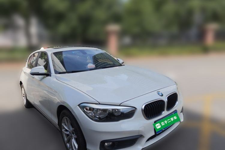 Used BMW 1 Series 2018 118i Leading Model Front Right 45 Deg