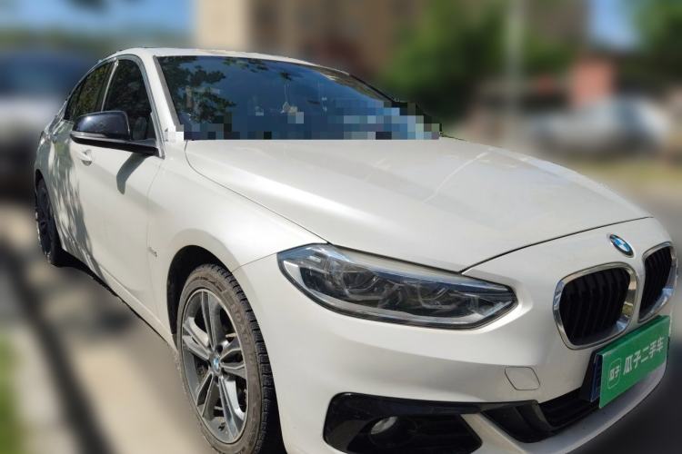 Used BMW 1 Series 2018 118i Sport Edition Front Right 45 Deg