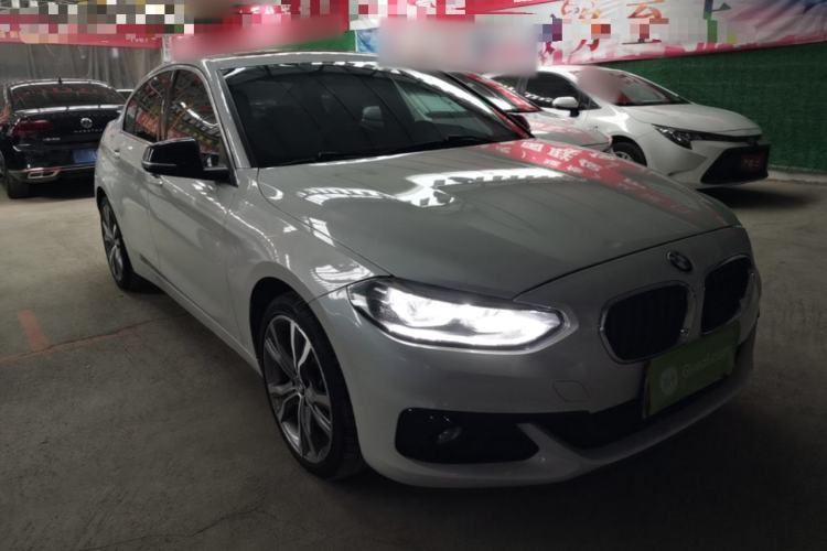 Used BMW 1 Series 2018 Restyled 120i Design Package Edition Front Right 45 Deg