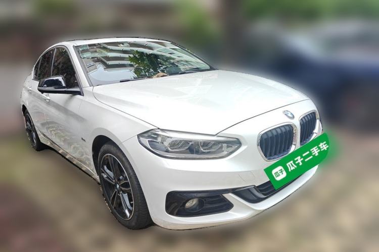 Used BMW 1 Series 2018 118i Sport Edition Front Right 45 Deg