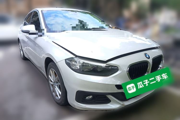 Used BMW 1 Series 2018 118i Fashion Model Front Right 45 Deg