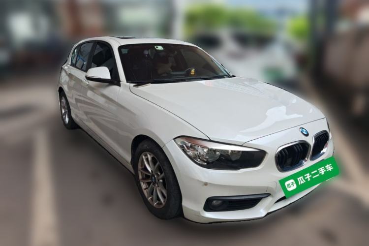 Used BMW 1 Series 2018 118i Leading Model Front Right 45 Deg