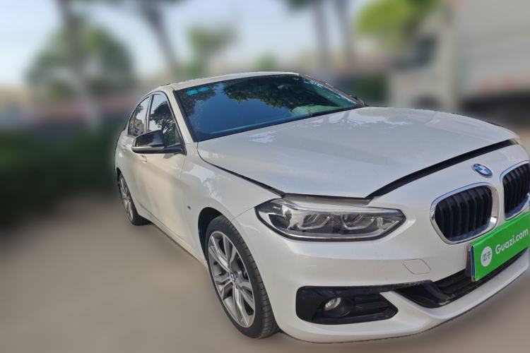 Used BMW 1 Series 2018 Restyled 120i Design Package Edition Front Right 45 Deg