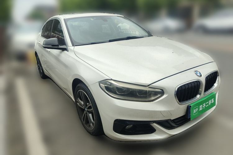 Used BMW 1 Series 2018 118i Sport Edition Front Right 45 Deg
