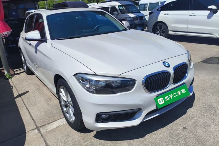 Used BMW 1 Series 2018 118i Leading Model Front Right 45 Deg